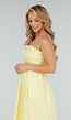 Butter Yellow Strapless Maxi Jurk met Gerimpeld Bovenstuk