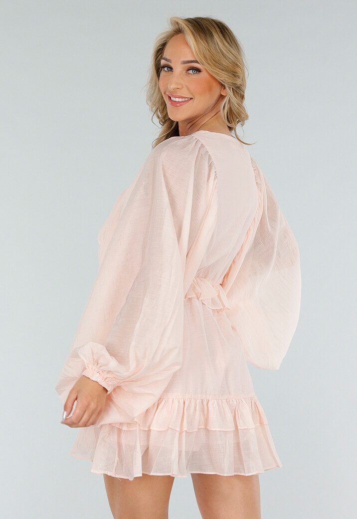 Lichtroze Korte Jurk met Volants, Knoopjes en Wijde Mouwen