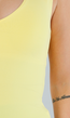 Boter Gele Slim Fit Mouwloze Top met Diepe V-Hals