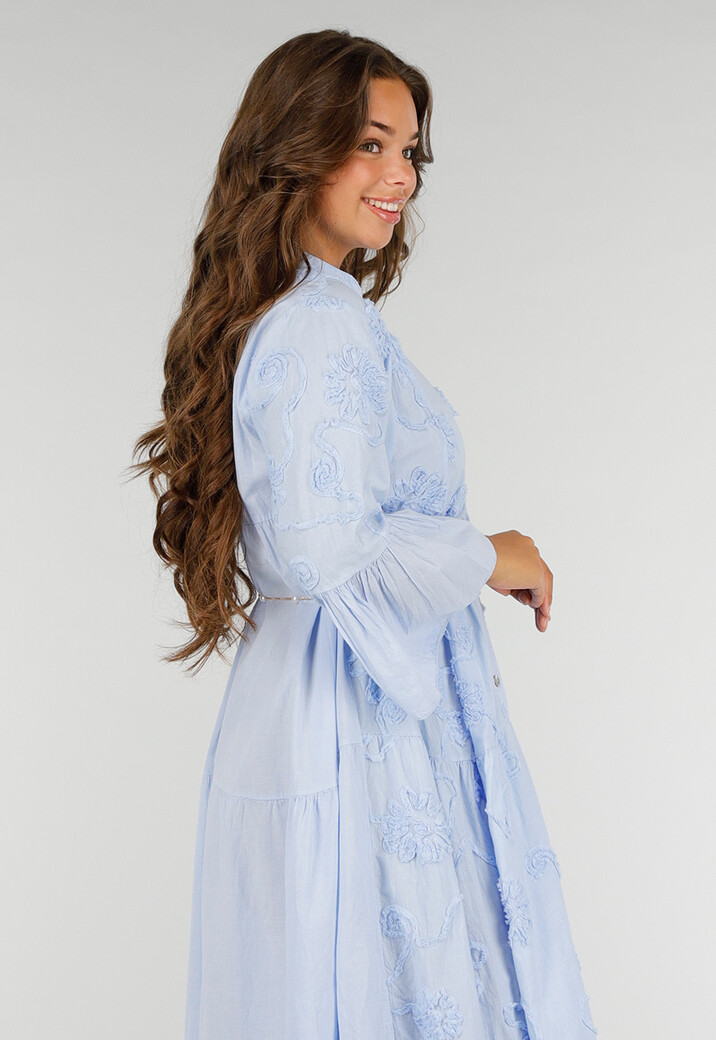 Lichtblauwe Katoenen Maxi-Jurk met Borduursels en Knopen
