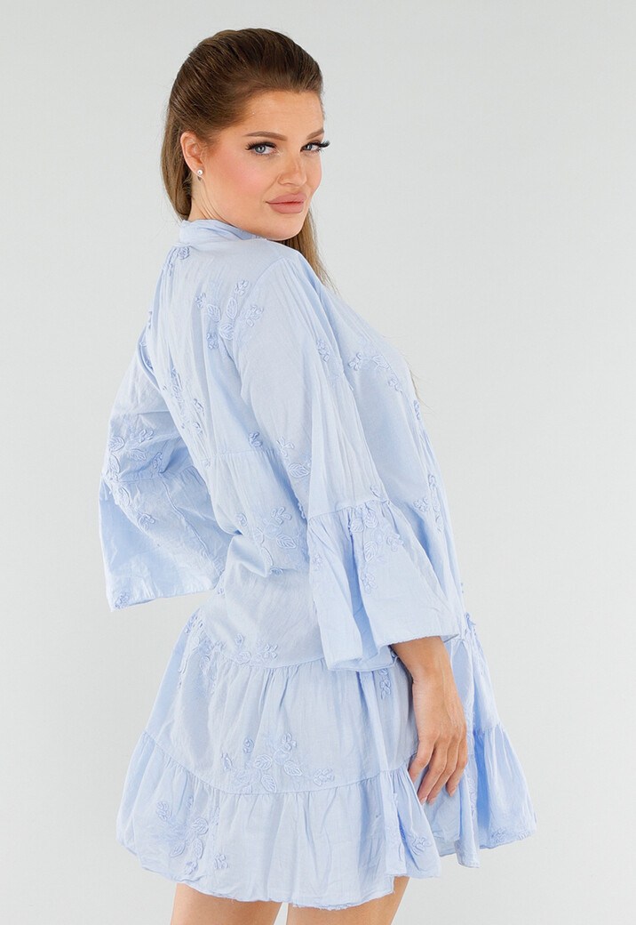 Babyblauwe Katoenen Jurk met Knopen, Borduursels en Volant