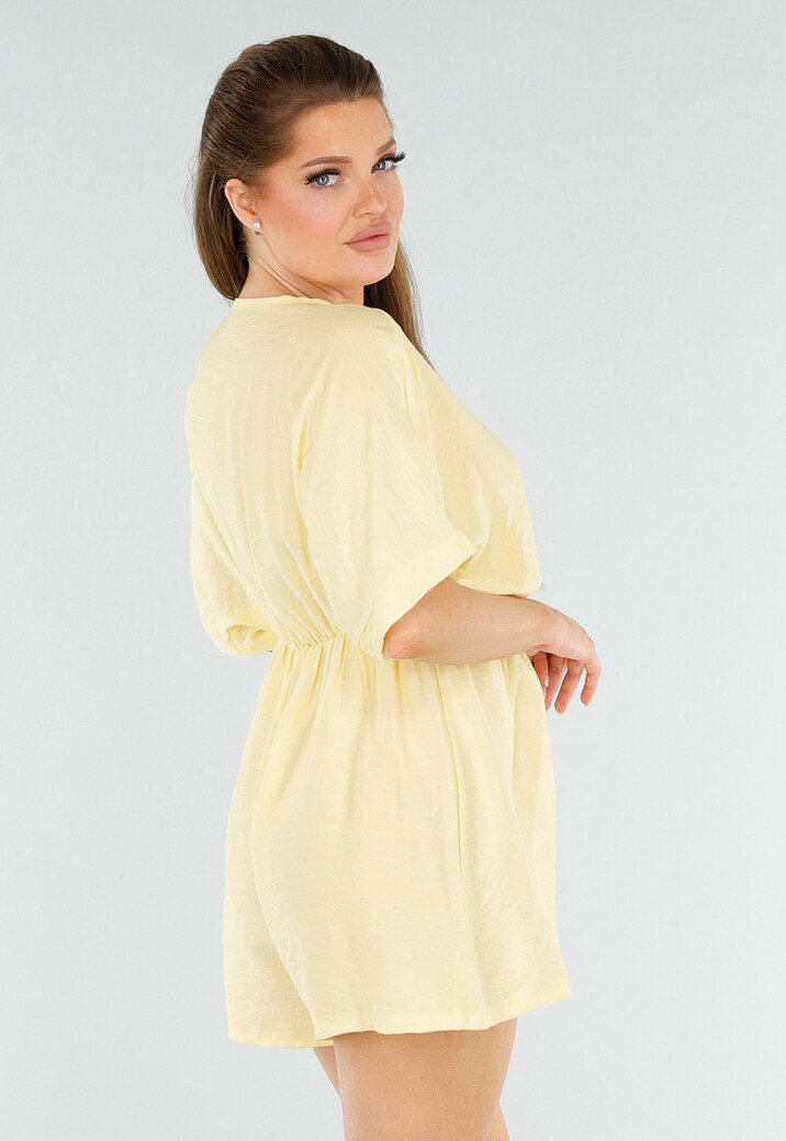 Butter Yellow Playsuit met Elastische Tailleband en Overslag