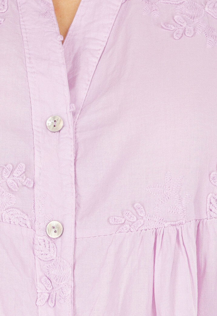 Lila Katoenen Jurk met Knoopsluiting, Volant en Borduurwerk