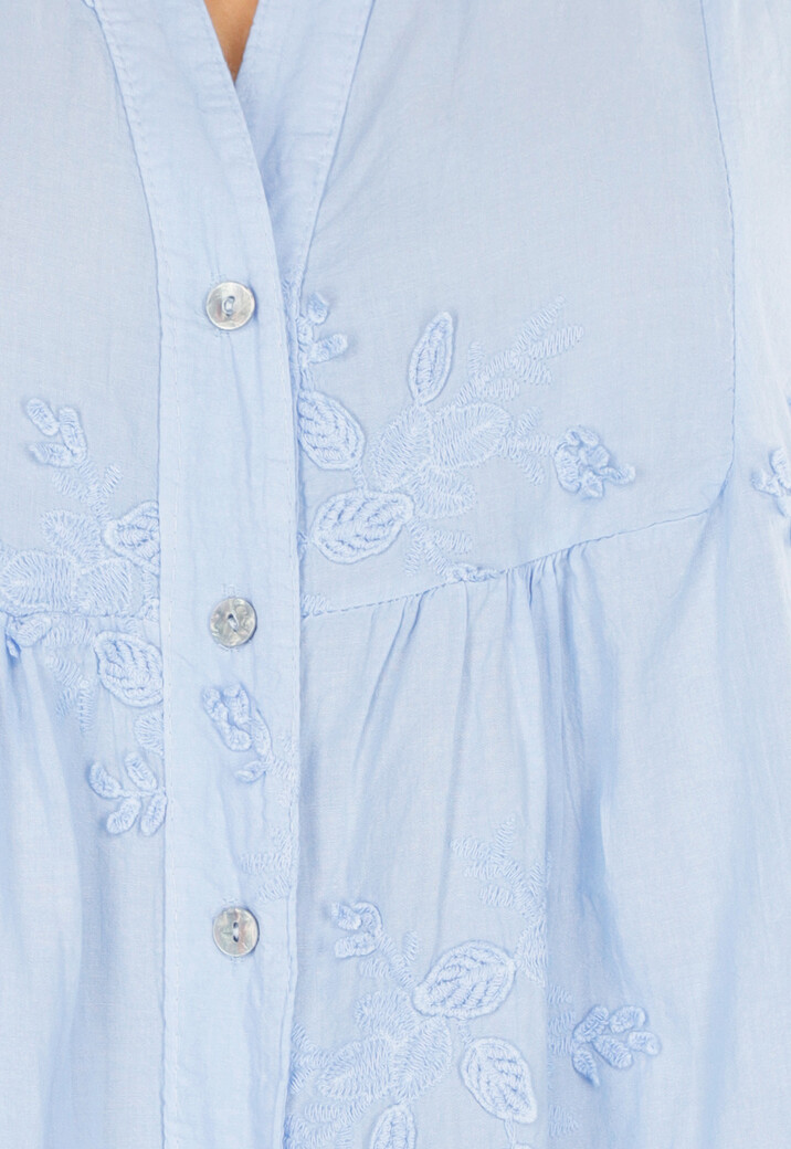 Babyblauwe Katoenen Jurk met Knopen, Borduursels en Volant