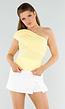 Butter Yellow One-Shoulder Top Met Plooien en Stretch