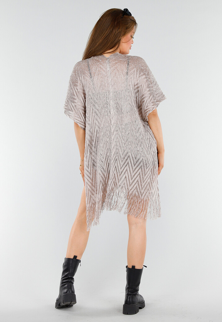 Taupe Cover-Up met Franjes en Splitten aan de Zijkant