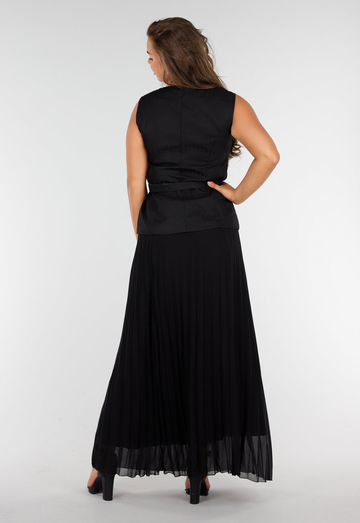 Zwarte 2-Piece Met Mouwloos Gilet en Plissé Maxi Rok