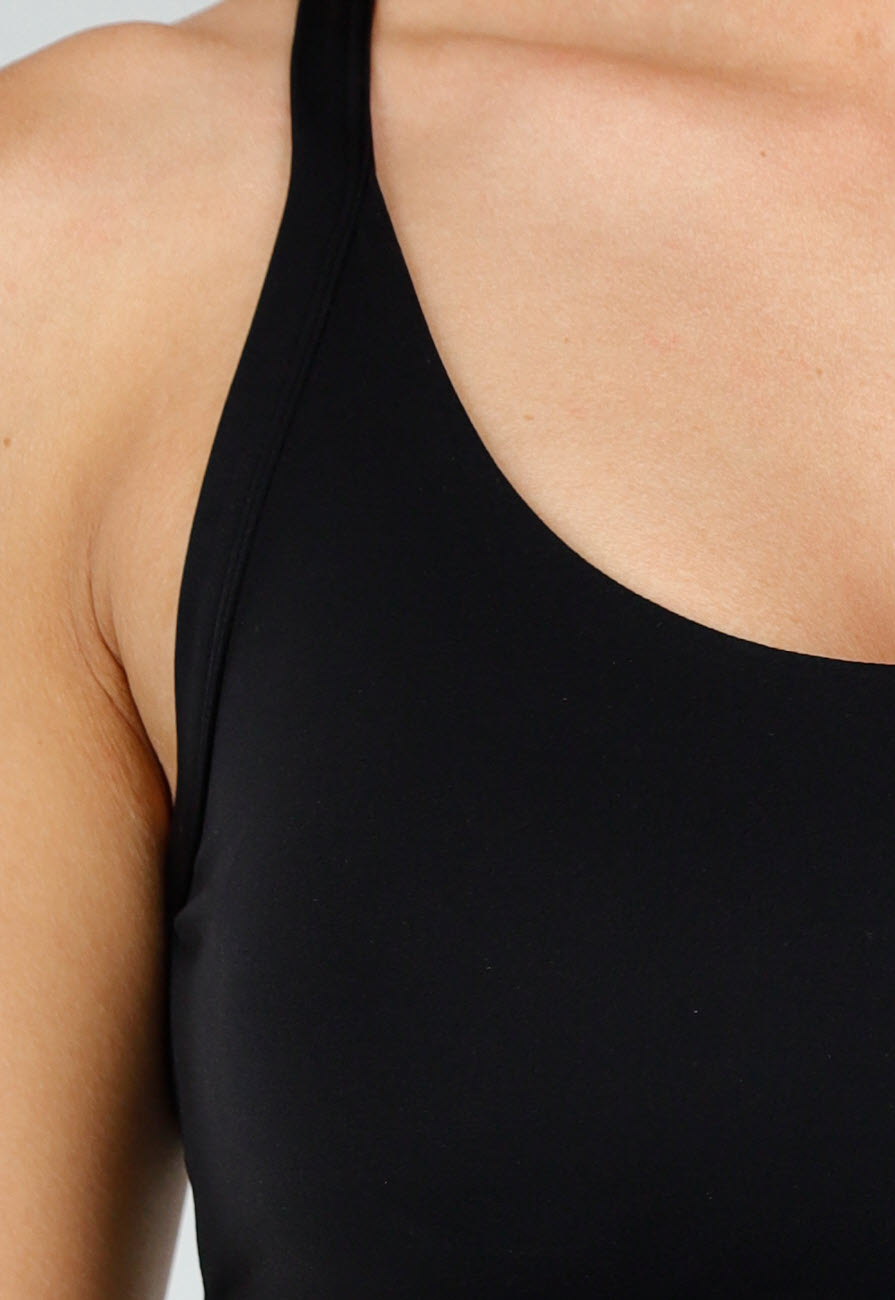 Crop Top Met Uitsnijding