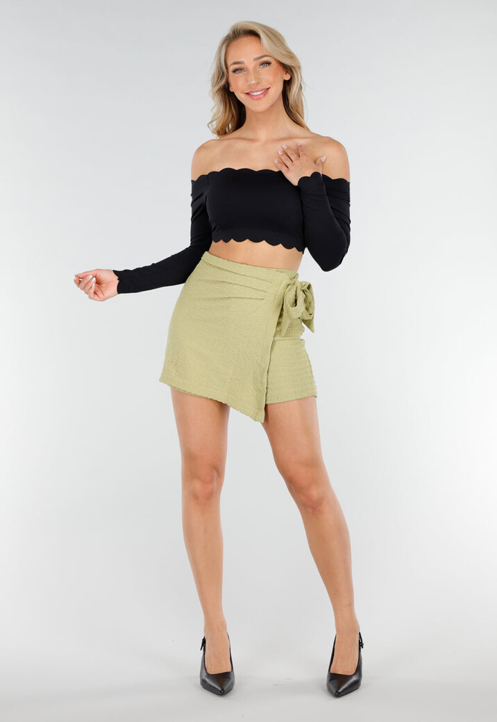 Olijfgroene  Skort met Overslag en Strikdetail in Linnenlook Stof