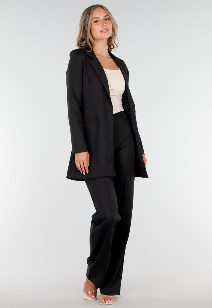 Zwarte Halflange Blazer met Stretch en Schoudervulling