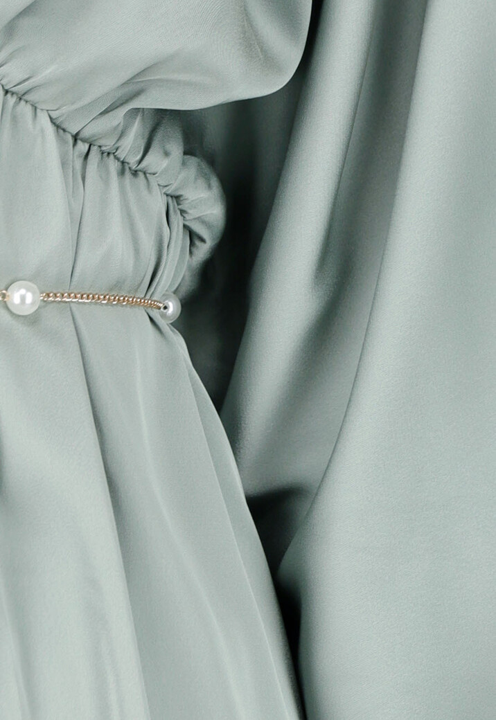 Groene Korte Satijnen Jurk met Pofmouwen