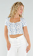 Witte Crop Top met Blauwe Bloemen en Kanten Halslijn