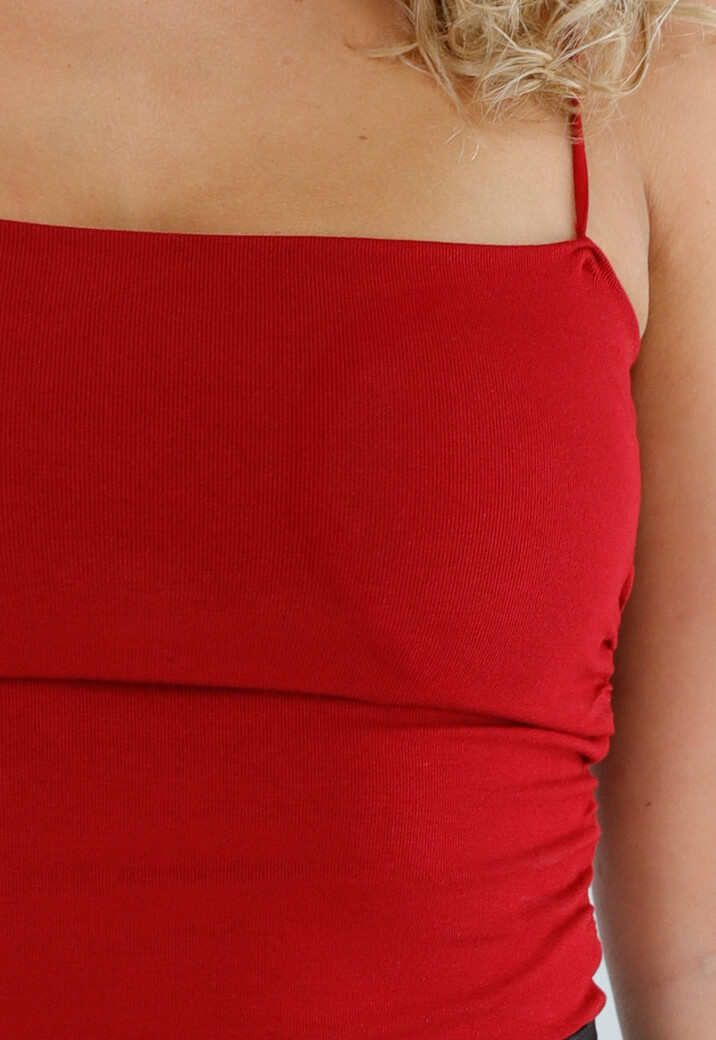 Rode Stretch Top met Pads en Spaghettibandjes