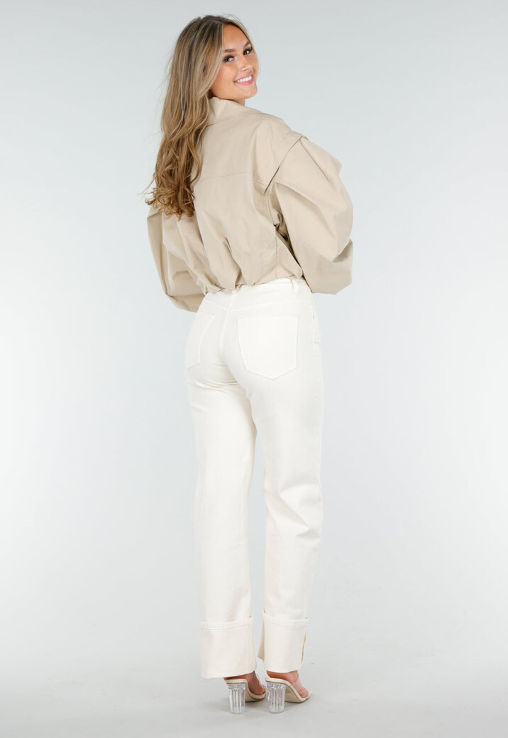 Korte Trench Coat in Beige met Pofmouwen en Knopen