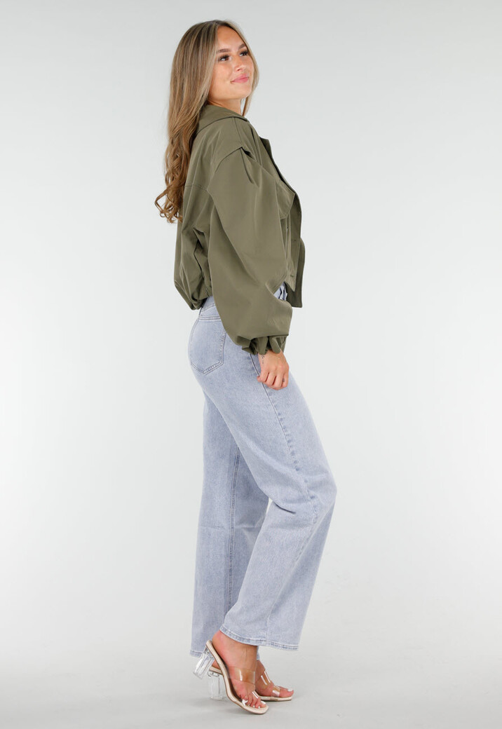 Korte Trench Coat in Armygroen met Double-Breasted Sluiting