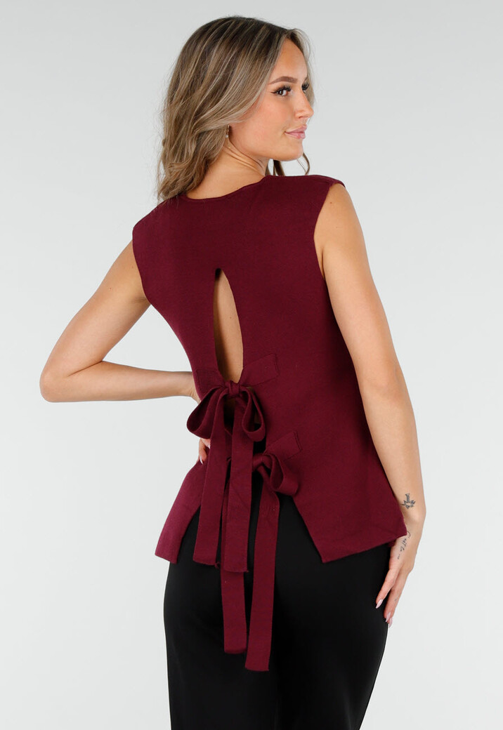 Bordeaux Mouwloze Top met Goudkleurige Knopen en Strik