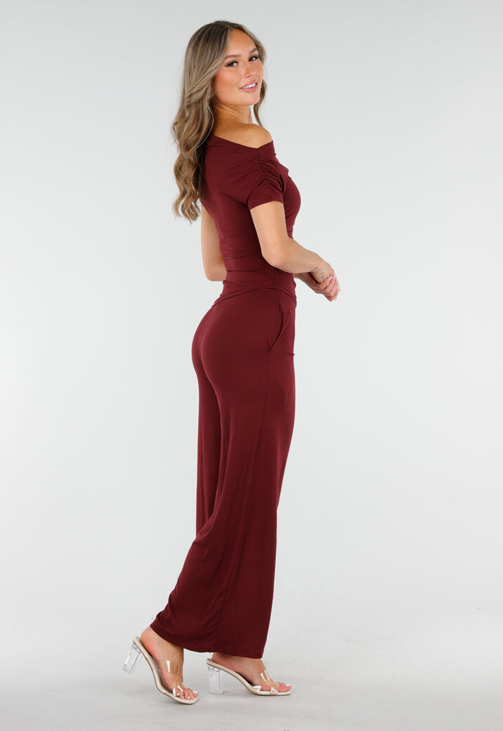 Bordeaux Off Shoulder Set met Wijde Broek en Stretch