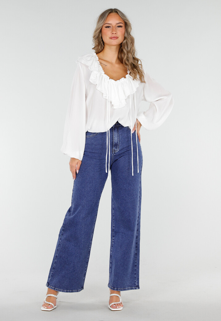 Witte Blouse met Ruches en Vetersluiting bij de Hals