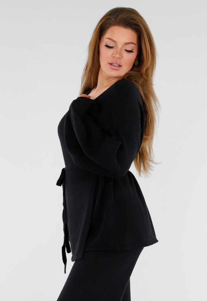 Zwarte Gebreide Set met Overslag Top en Wijde Broek