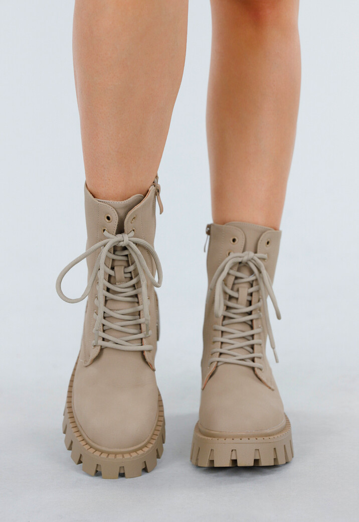 Beige Veterlaarzen met Grove Zool en Rits