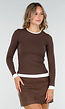 Bruine Longsleeve Top met Witte Boorden aan Hals en Mouwen