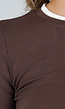 Bruine Longsleeve Top met Witte Boorden aan Hals en Mouwen