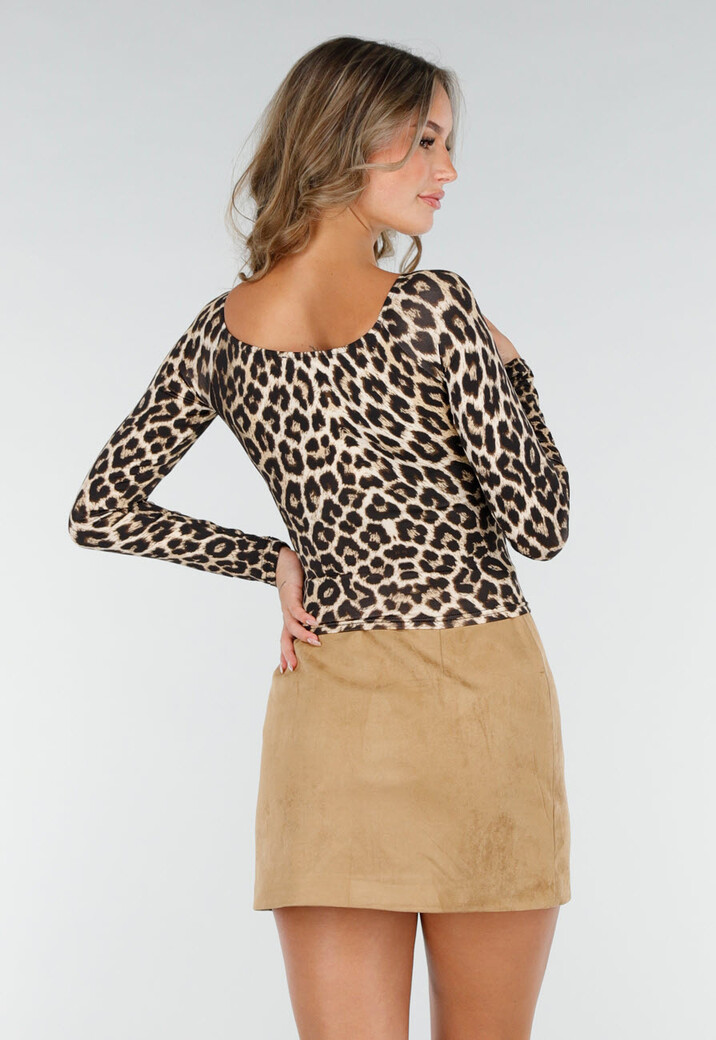 Panterprint Stretch Top met Ruches en Overslaghals