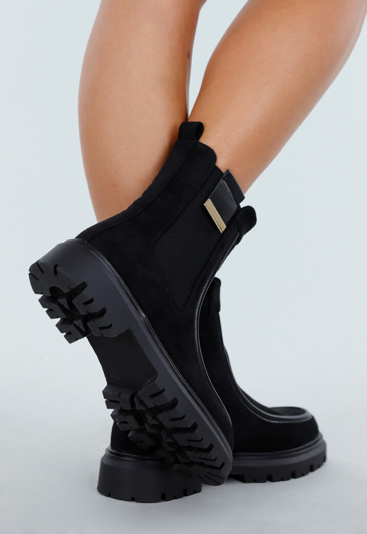 Zwarte Enkellaarsjes met Chunky Zool en Suèdelook