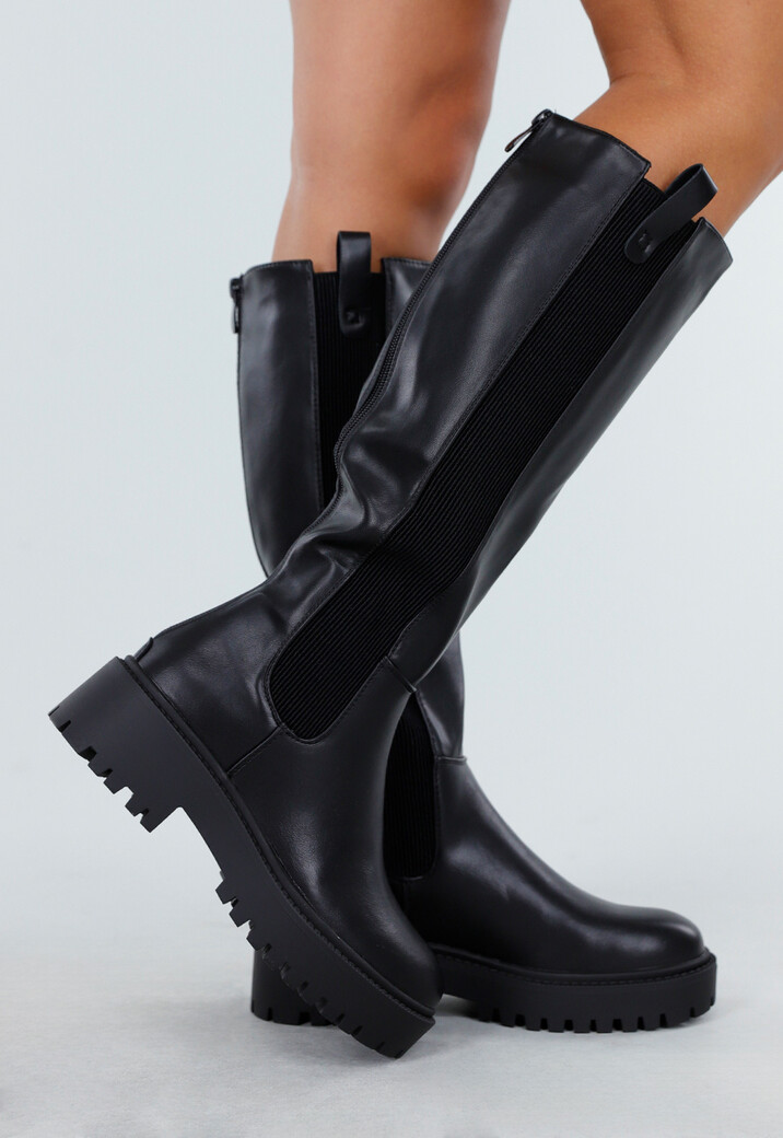 Zwarte Hoge Laarzen met Chunky Zool en Elastisch Detail