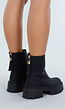 Zwarte Enkellaarsjes met Chunky Zool en Ritsdetail