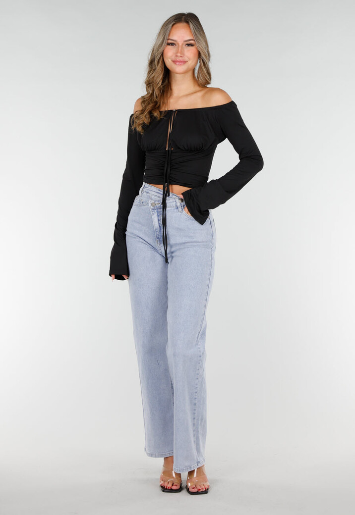 Zwarte Off-Shoulder Crop Top met Stretch en Striksluiting