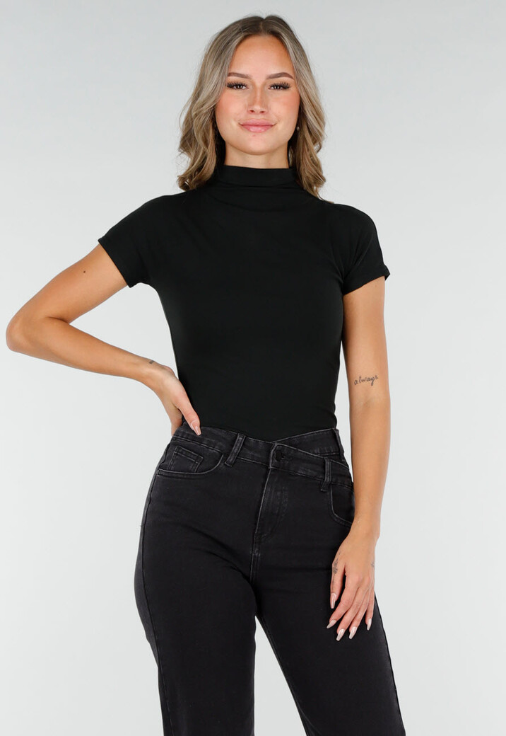 Zwarte Stretch Top met Col en Korte Mouwen