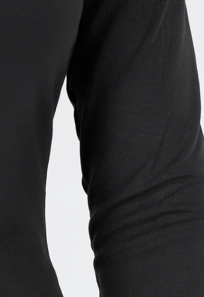 Zwarte Longsleeve Top met V-Hals en Witte Boorden