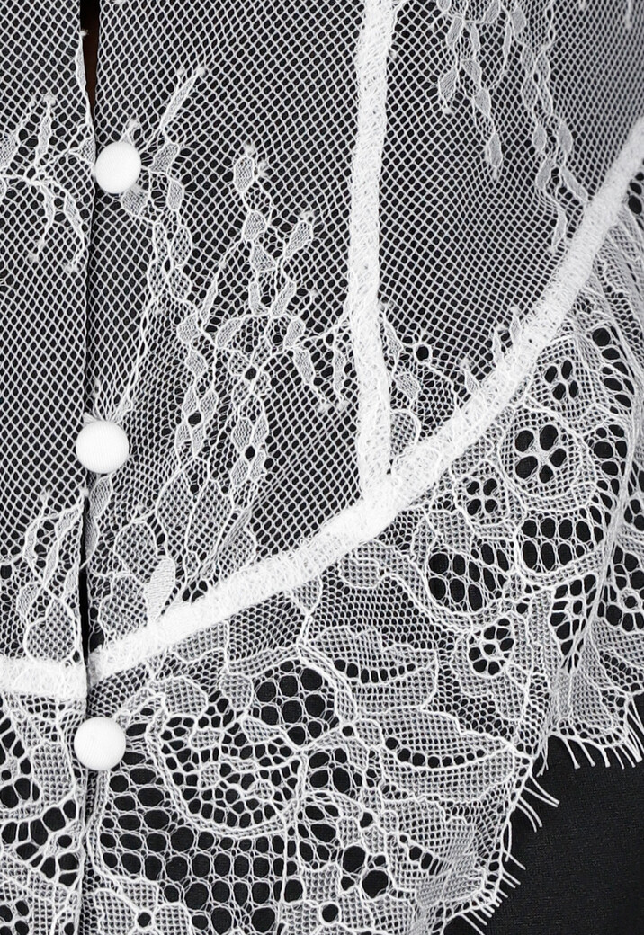 Zwarte Blazer met Lange Mouwen en Wit Kant Detail