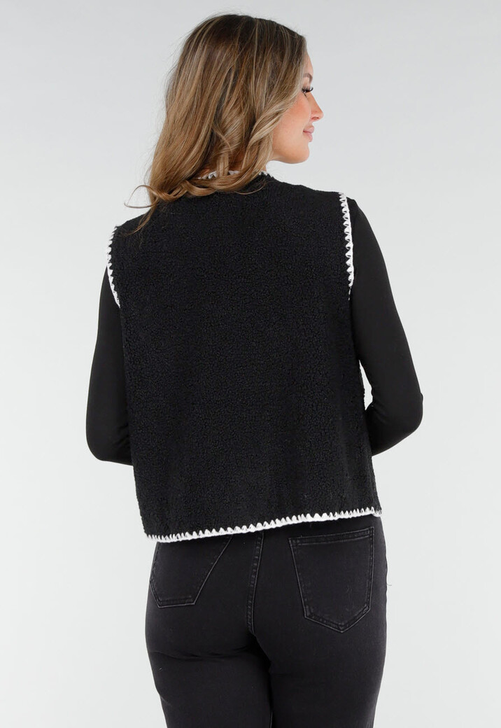 Zwart Teddy Gilet met Witte Randen en Knoopsluiting