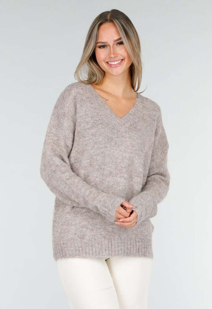 Beige Melange Trui met V-Hals en Zachte Pluizige Structuur