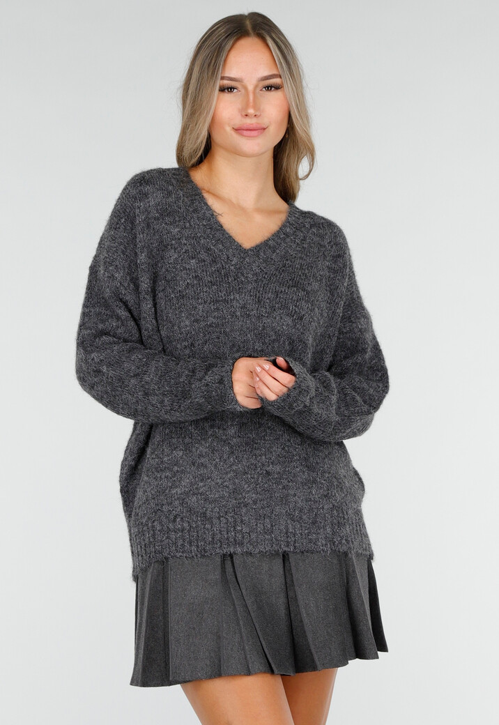 Donkergrijze Zachte Trui met V-Hals en Oversized Pasvorm