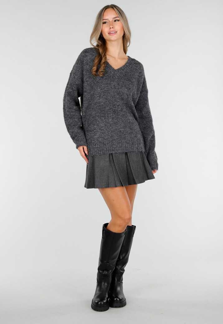 Donkergrijze Zachte Trui met V-Hals en Oversized Pasvorm