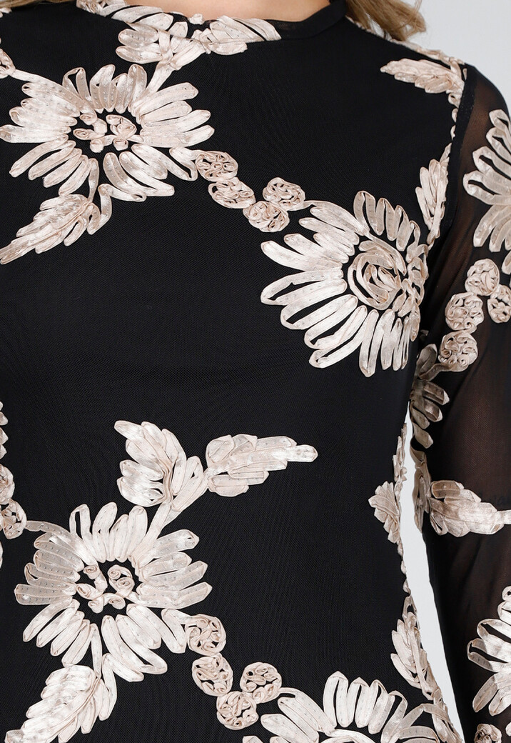 Zwarte Lange Jurk met Stretch en Beige Bloemenprint