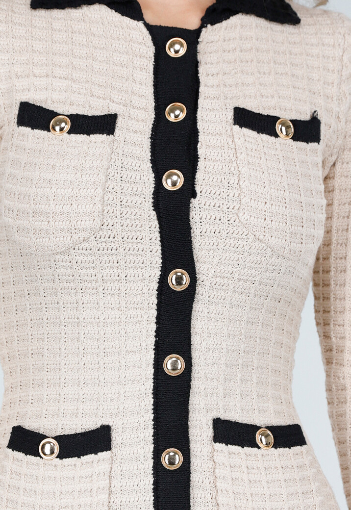 Beige Jurk met Zwarte Boorden en Lange Mouwen