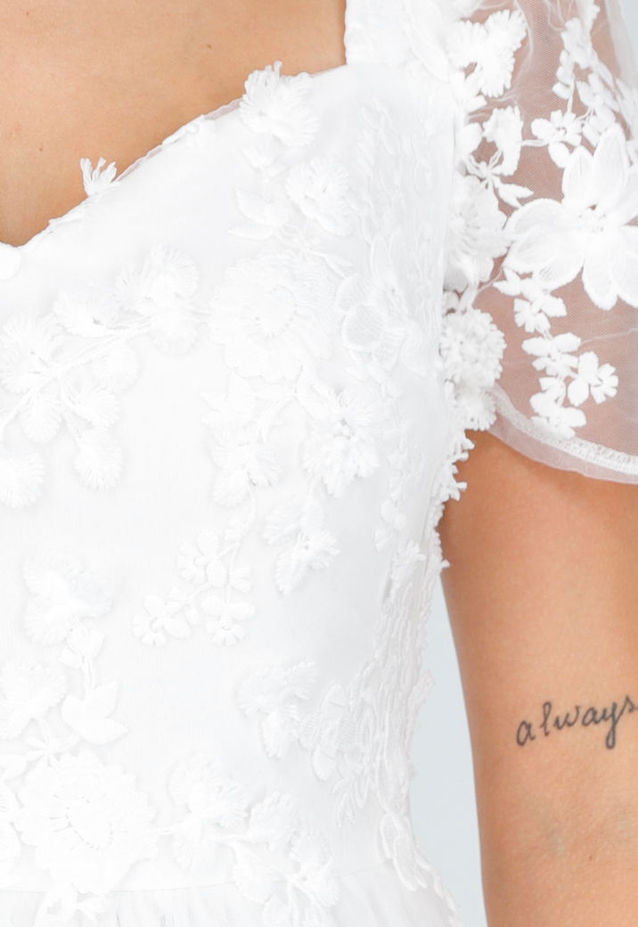 Witte Trouwjurk met Kanten Bloemen en Tule Rok