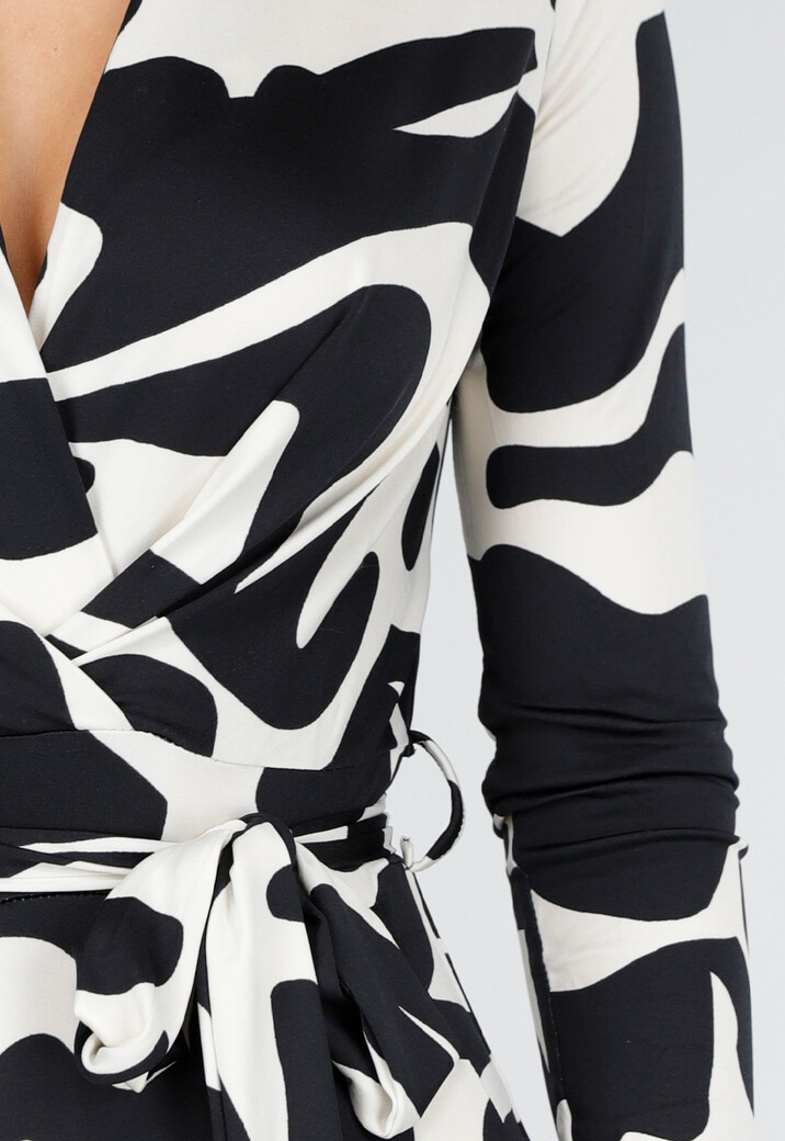 Zwart-Witte Stretch Jumpsuit met Print en Overslagtop