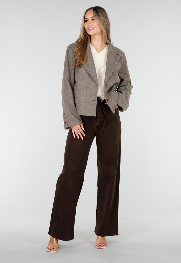 Korte Bruine Jas met Ceintuur en Revers