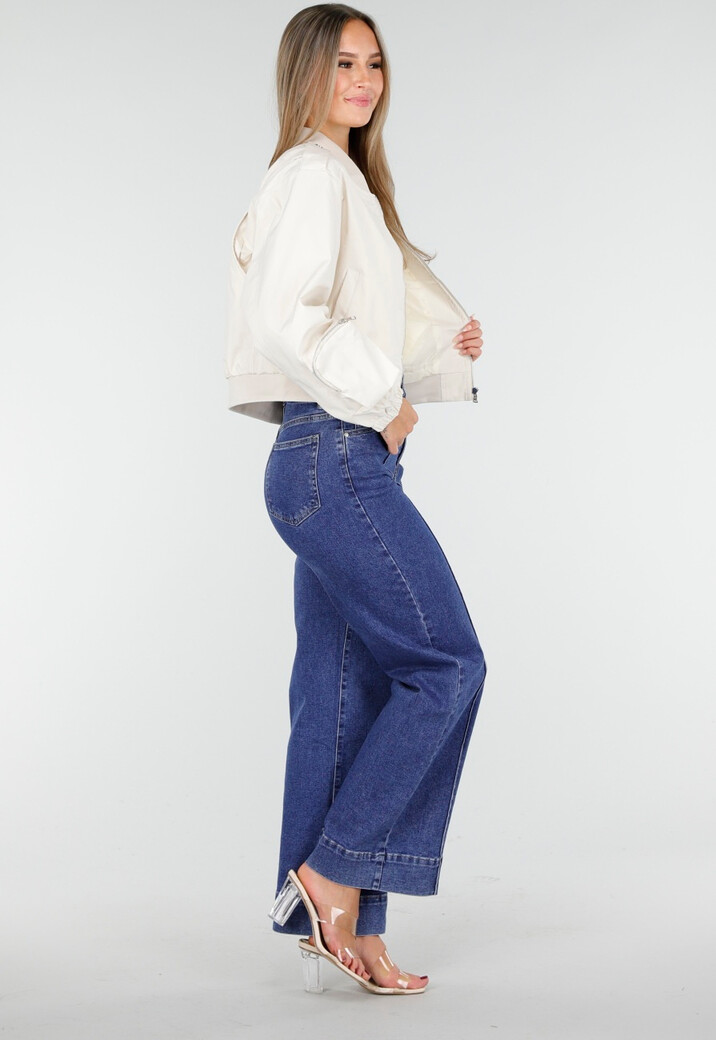 Beige Bomberjas met Rits en Cargo Zakken op de Mouwen