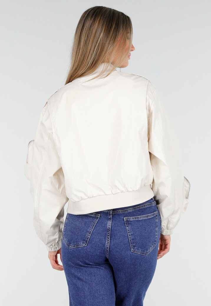 Beige Bomberjas met Rits en Cargo Zakken op de Mouwen