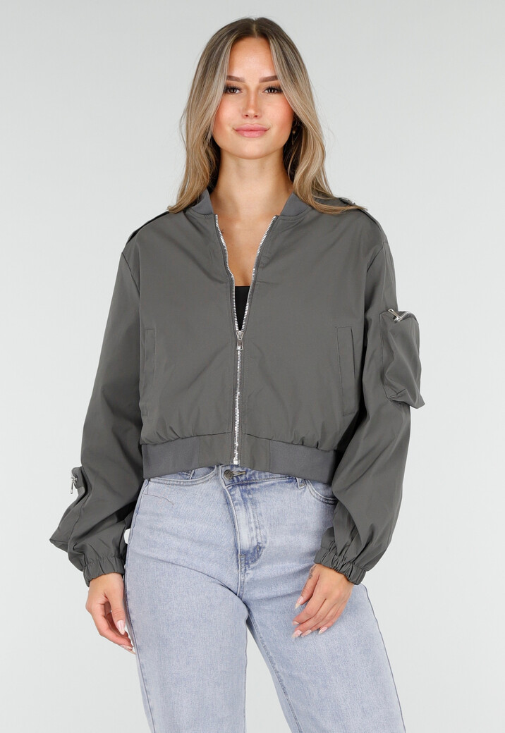 Grijze Bomberjas met Rits en Zakdetails op de Mouwen