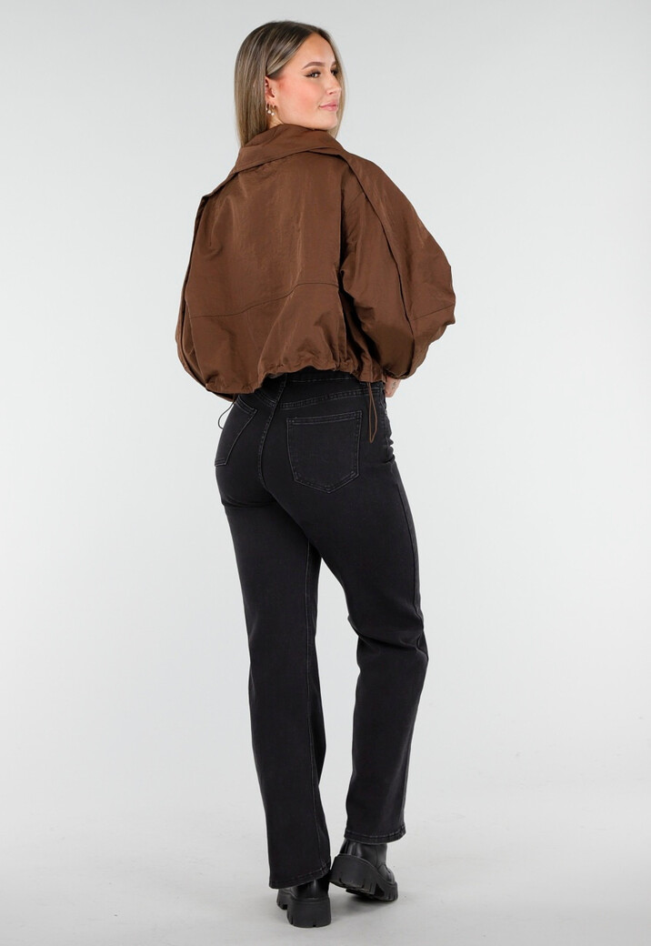 Bruine Cropped Windbreaker Jas met Brede Kraag