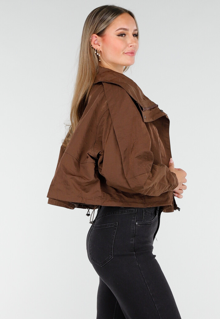 Bruine Cropped Windbreaker Jas met Brede Kraag