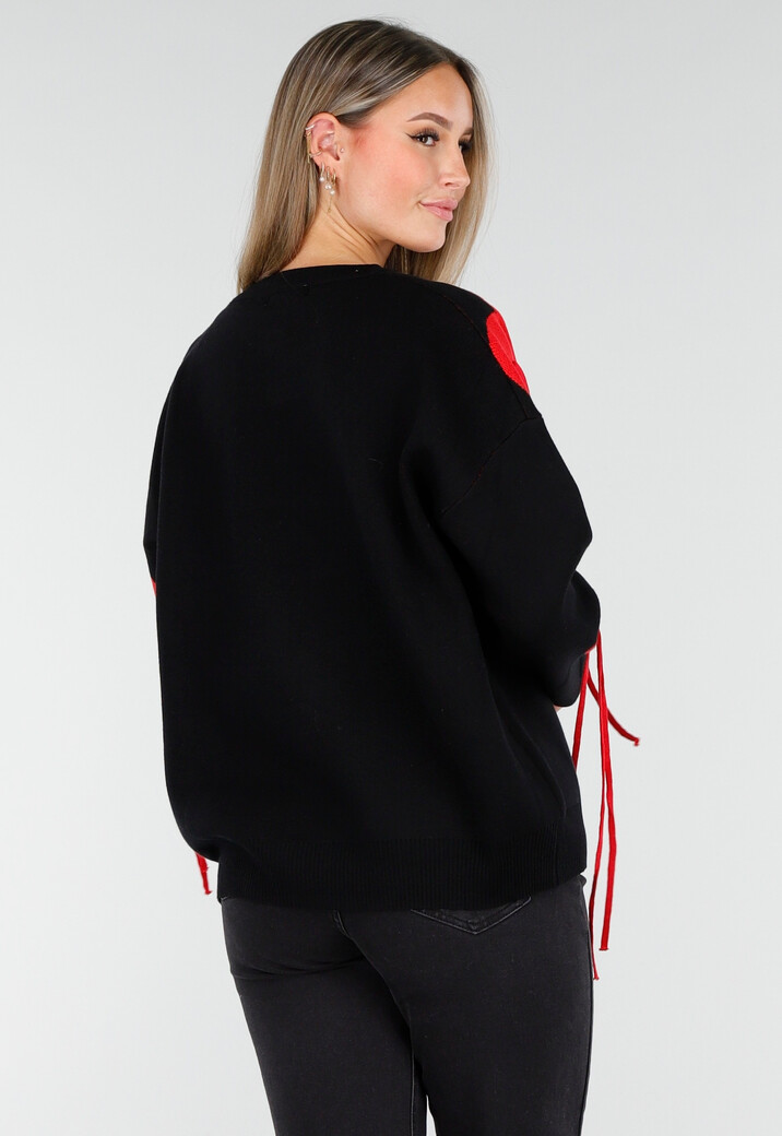 Zwarte Trui met Rode Hartprint en Franjes