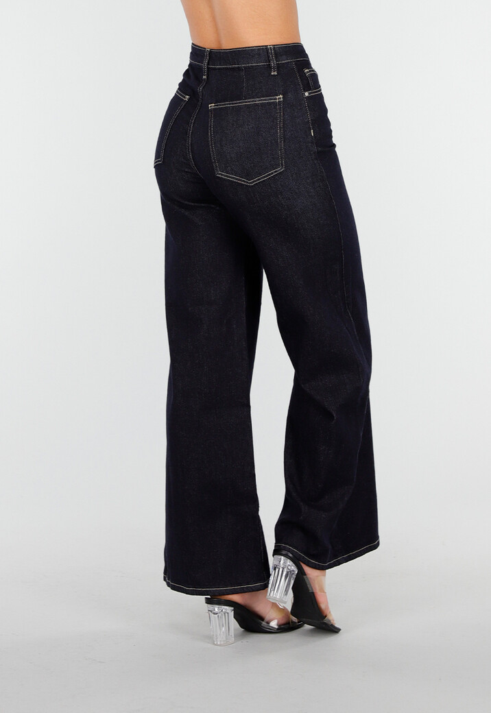 Donkerblauwe Spijkerbroek Met Wijde Pijpen